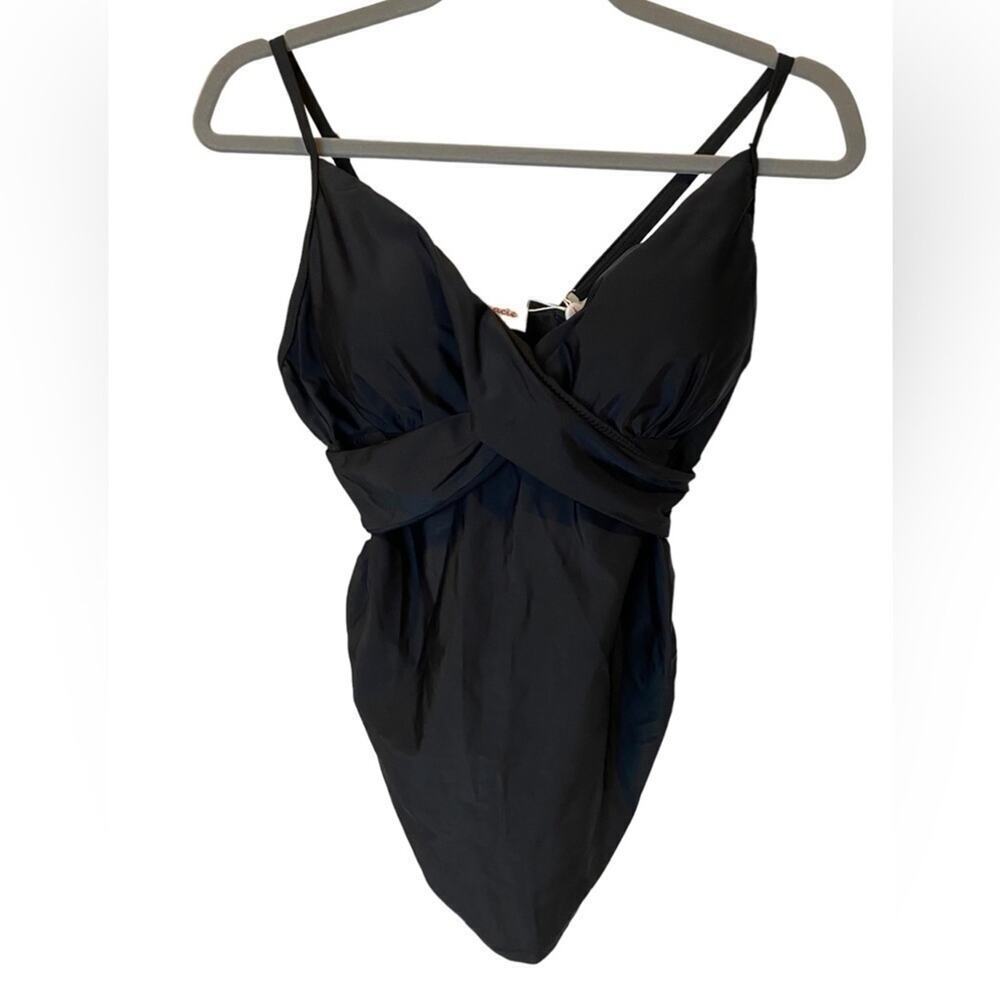 Maacie Women's Black Maternity Tankini Top size Medium- NWT
